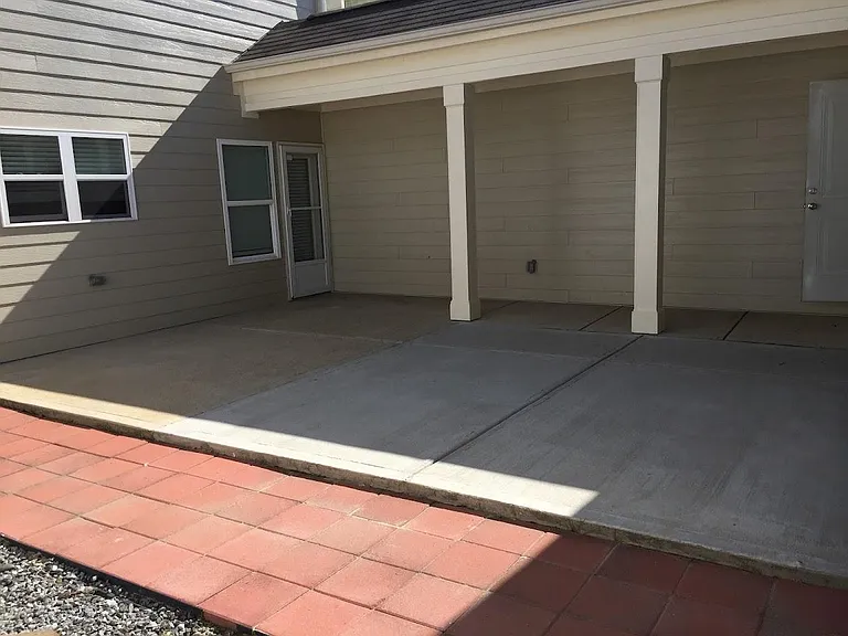 1268 Russet Ln — Photo 32
