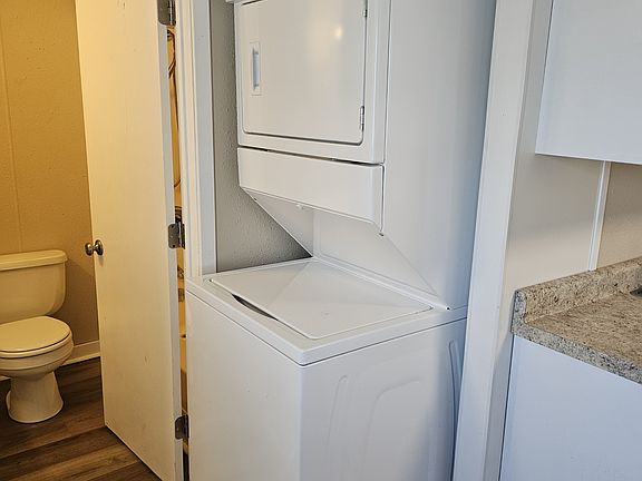3rd image of 324 Platt St