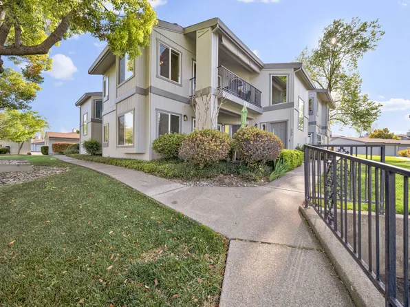 249 Ridgetop Dr APT 239, Redding, CA 96003