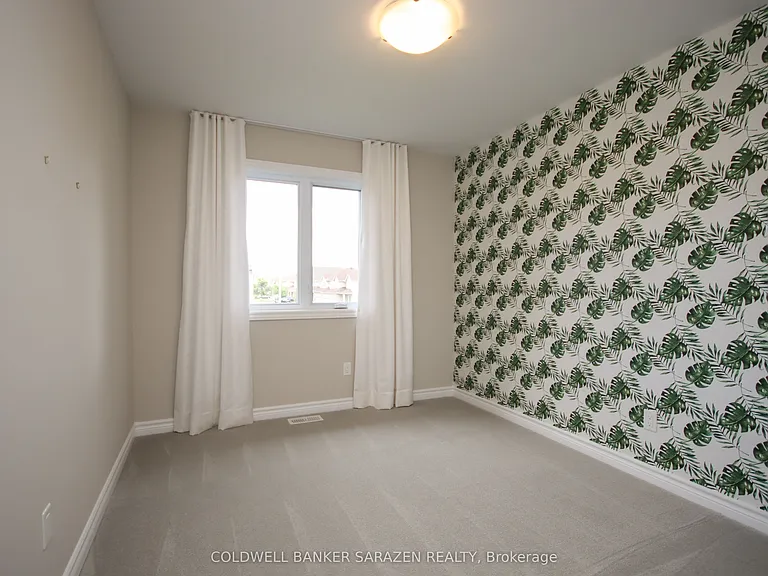 4043 Kelly Farm Dr — Photo 33