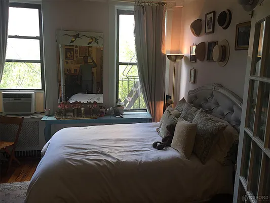Rented by Oxford Property Group | media 10