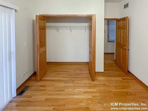 4th image of 2701 N Wayne Ave #1