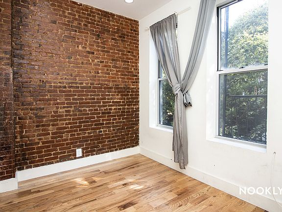 3rd image of 884 Jefferson Ave #1L
