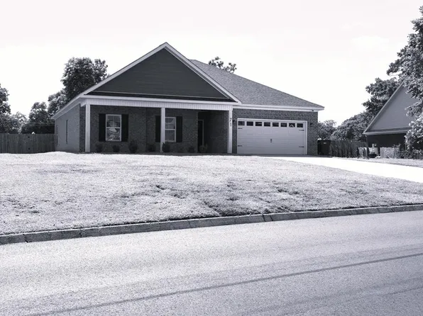 71 June Dr, Midland City, AL 36350