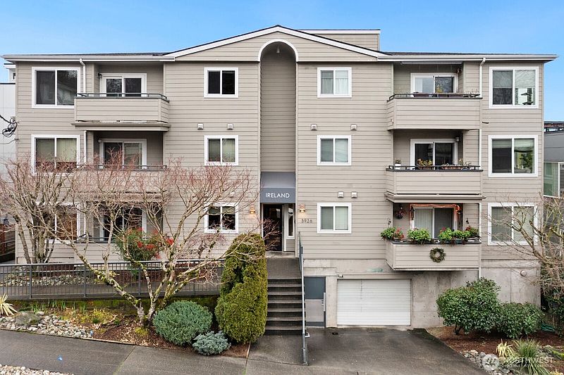 2nd image of 3926 1st Avenue NE #31