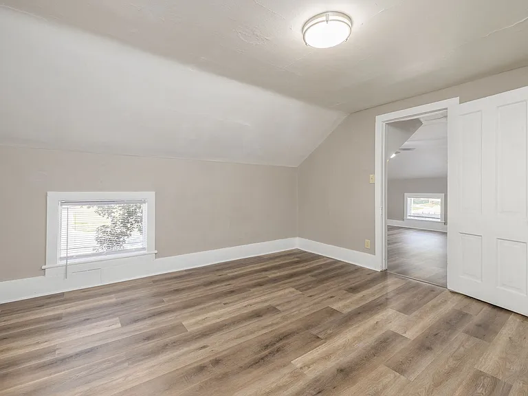 401 Spaulding Ave — Photo 8