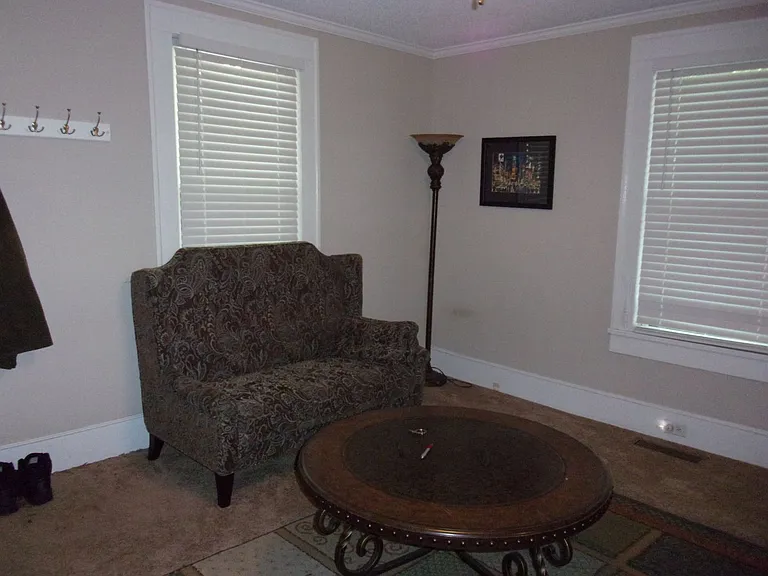 1024 Park Avenue Ext — Photo 4