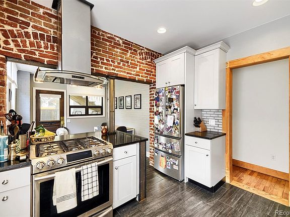 5th image of 2551 Irving Street