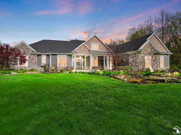 11192 Secor Rd, Temperance, MI 48182