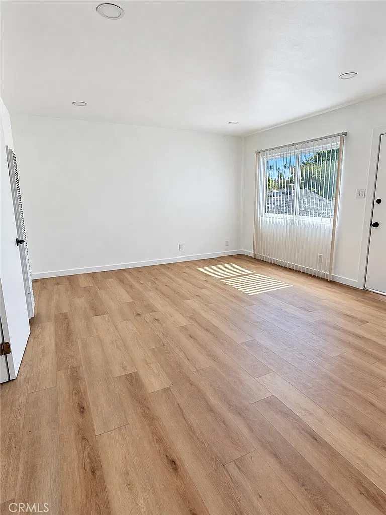 1 bed, 600 sqft, $2,100 — Photo 3