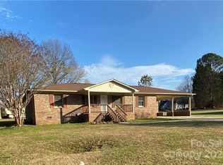 301 Timberland Dr, Grover, NC 28073