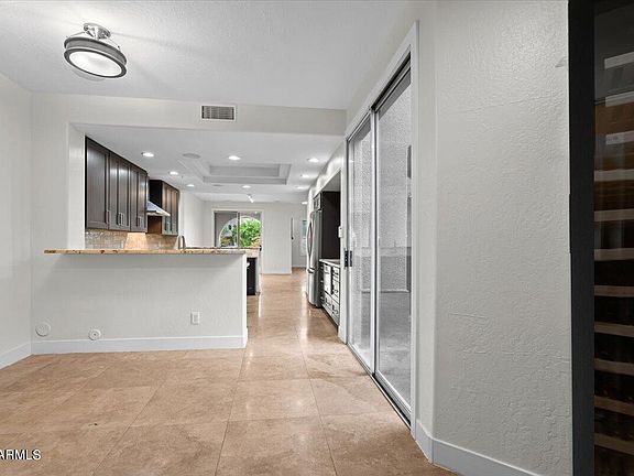 5th image of 20802 N GRAYHAWK Drive #1075
