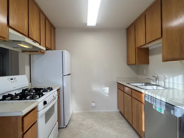 2794 L K Wood Blvd APT A, Arcata, CA 95521