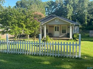 304 Albany Ave, Gadsden, AL 35903