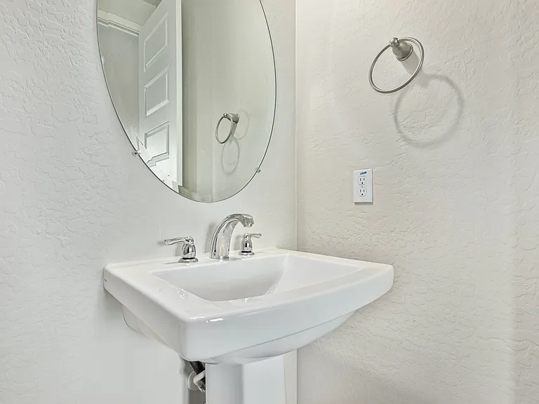 4236 N 27th St #38 — Photo 25