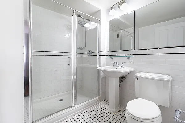 Sold by R New York | media 14