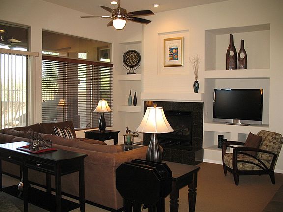 Great Rm w/Raised Fireplace and Built-In Media Niches 