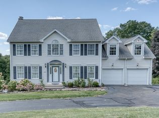 49 Franklin Woods Dr, Somers, CT 06071