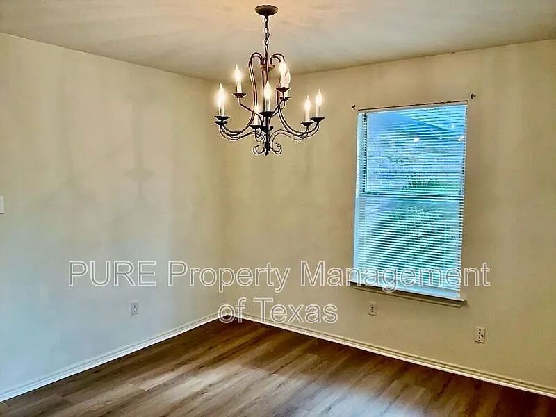 3 bed, 2.5 bath, 1856 sqft, $1,850 — Photo 3