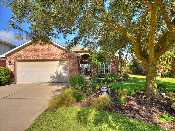 2nd image of 113 Aguilar Dr