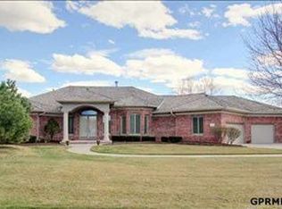 18529 Shadow Ridge Dr, Omaha, NE 68130