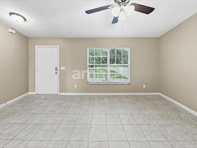 1668 SE Nancy Ln — Photo 7