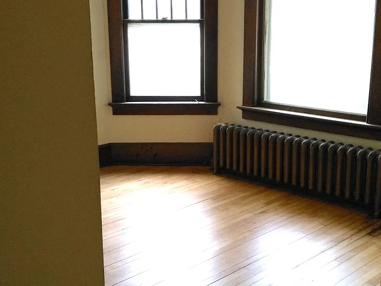 19 S Willard St #4 — Photo 3