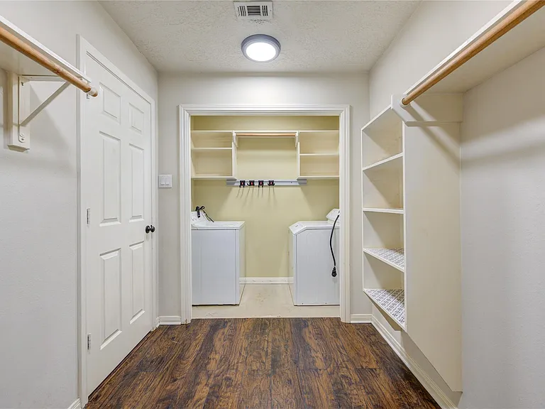 9550 Thousand Oaks Loop — Photo 25