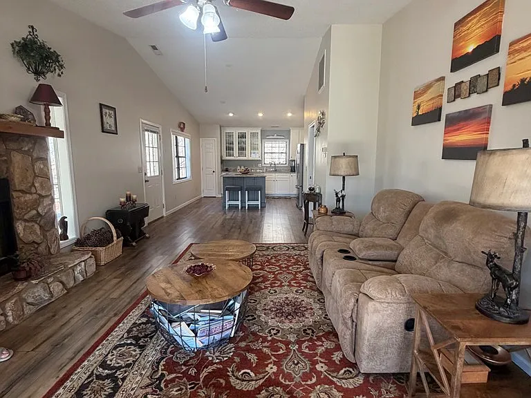 810 Oak Creek Rd #C — Photo 5