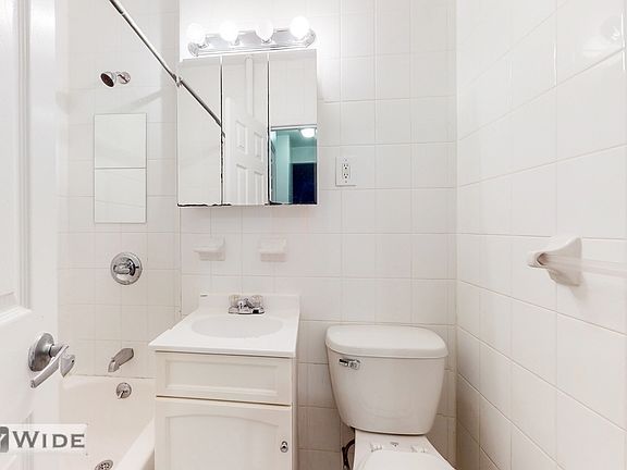 3rd image of 340 E 53rd St #2E
