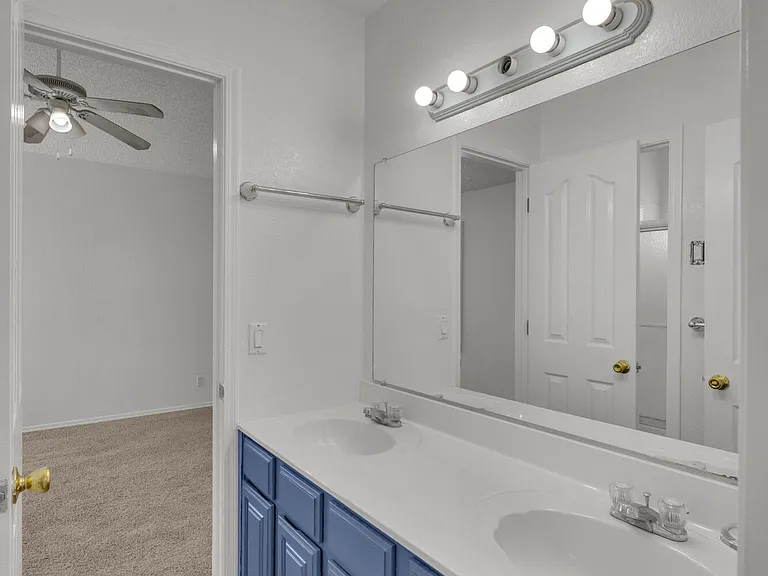 1325 Whirlaway Dr — Photo 23