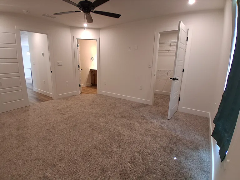 1453 W Todd Ln — Photo 10