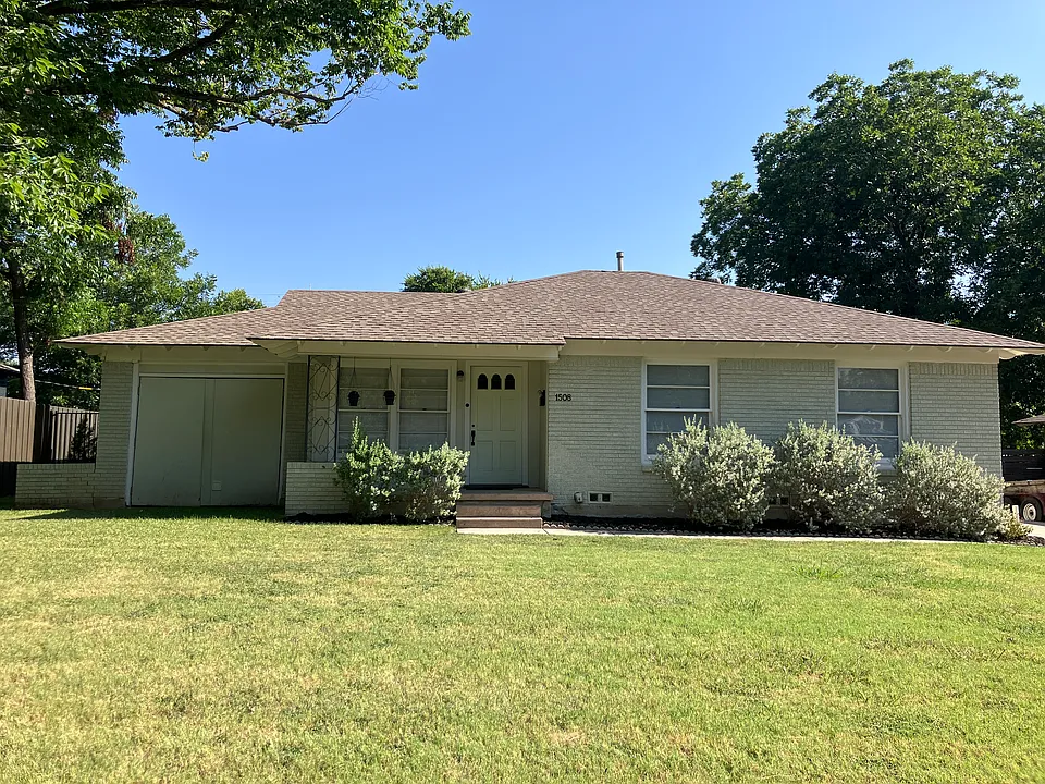 1508 Linden Dr