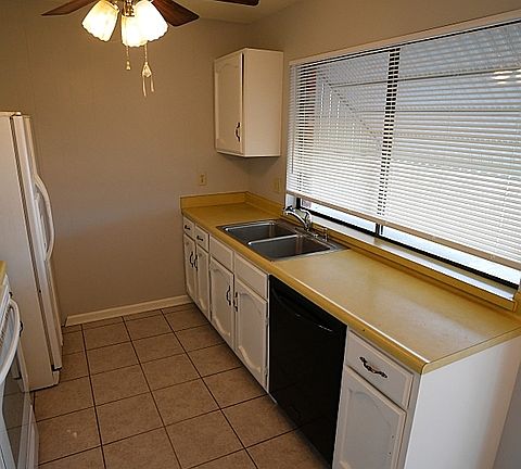 5th image of 14406 Briarknoll St