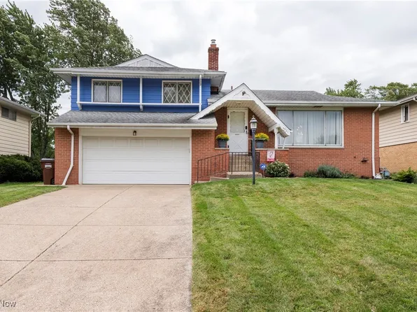 6921 Hollywood Dr, Parma, OH 44129