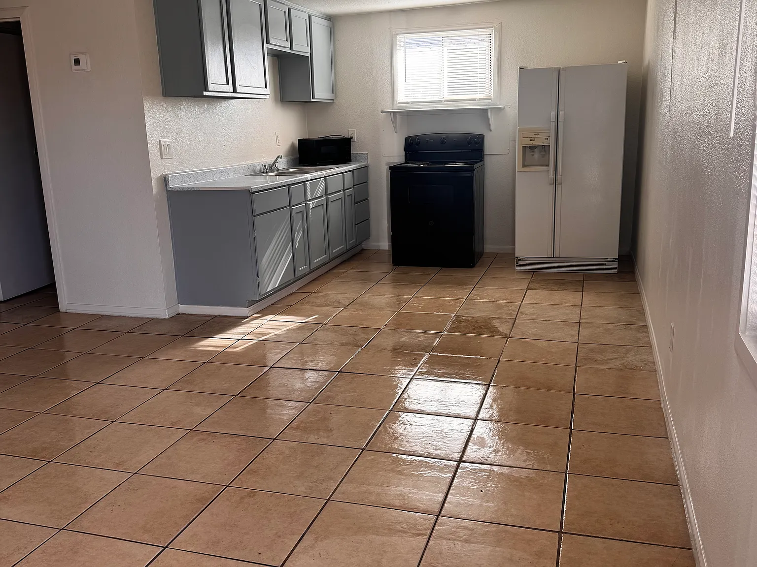 1 bed, 795 sqft, $1,150 — Photo 2