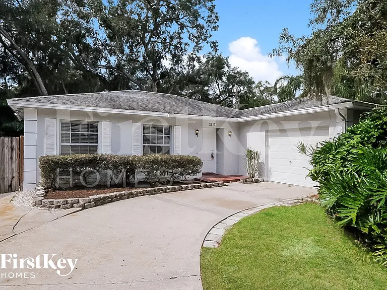 2210 Boxwood Way — Photo 1
