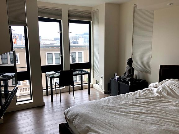 4th image of 1601 Larkin St Unit 402