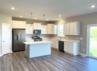 14211 Berkshire Ln N, Dayton, MN 55327