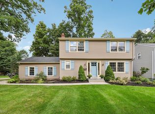 28412 Knickerbocker Rd, Bay Village, OH 44140