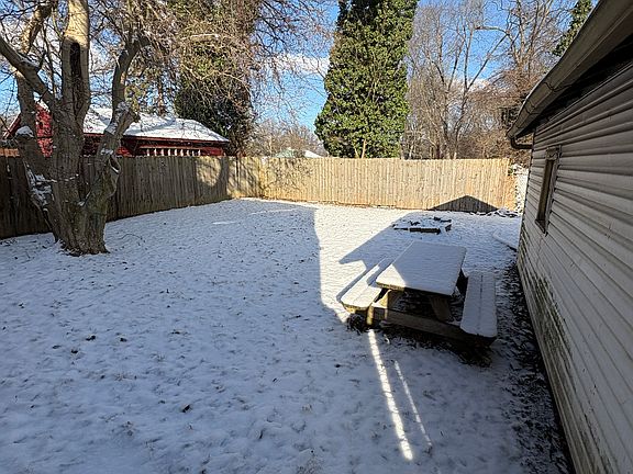 3rd image of 1655 Huguelet St