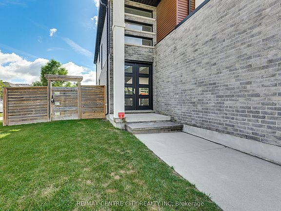 3rd image of 1762 Dewar Pl