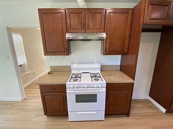 5th image of 11844 S Esplanade St
