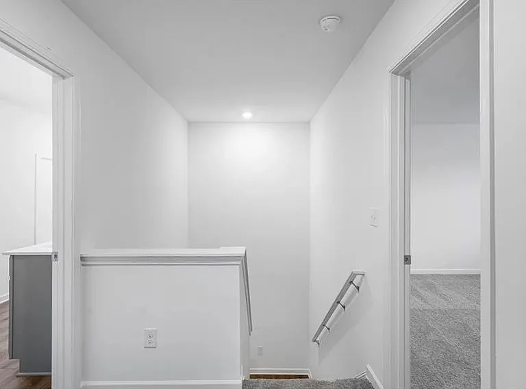 9 Gulfstream Dr — Photo 11