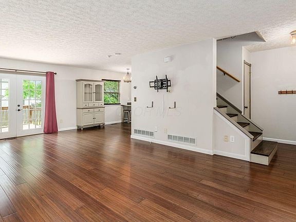 2nd image of 3073 Sedley St