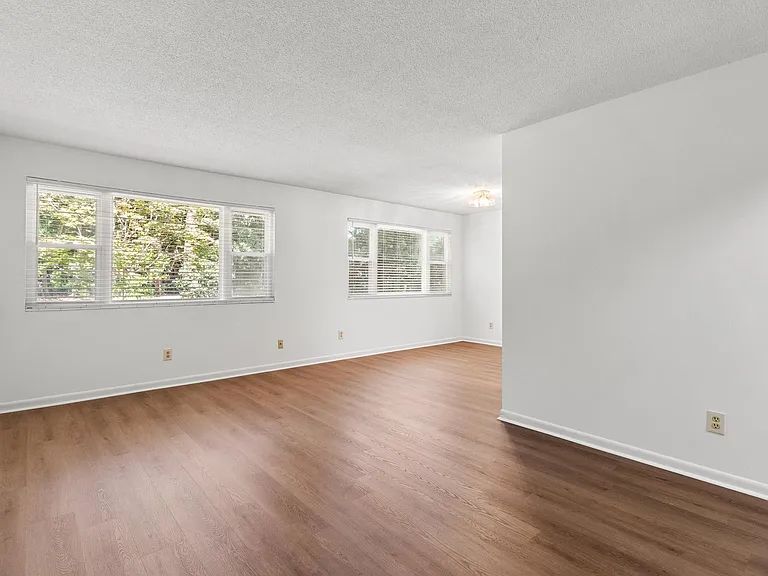 3108 Briarwood Dr — Photo 9