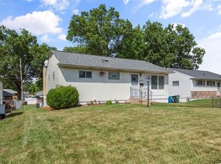 4615 Heege Rd, Saint Louis, MO 63123