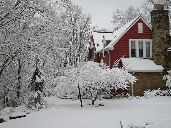 5th image of 169 Wedgewood Ave