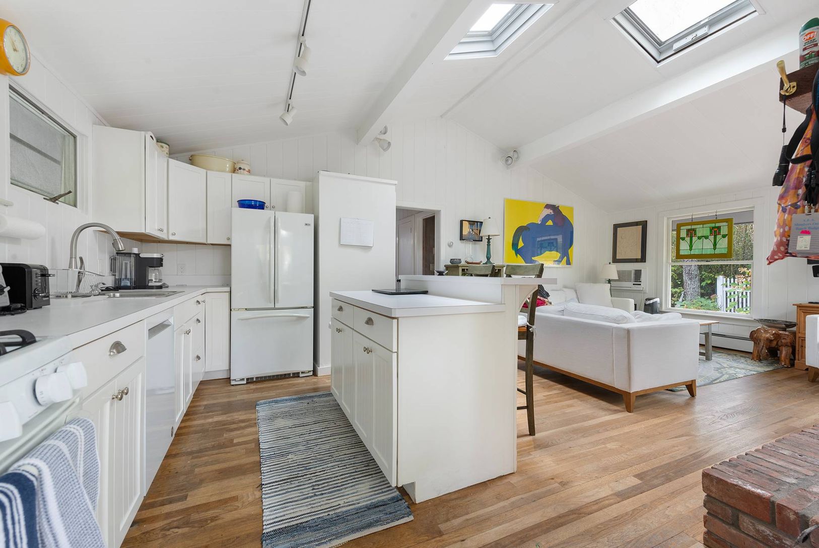  Open Kitchen Living Areas