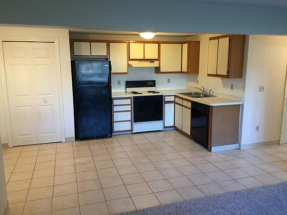 2nd image of 6824 Plaza Dr APT 10